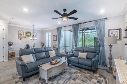 Townhouse in Land O' Lakes, Florida 3 bedrooms, 175.31 sq.m. № 1618319 - photo 5