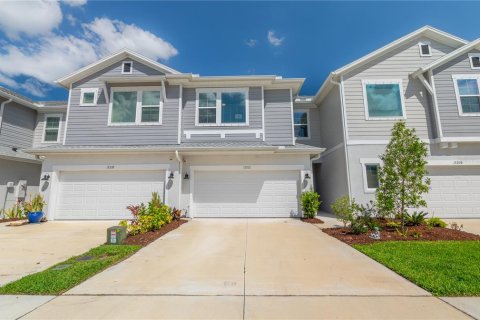Townhouse in Land O' Lakes, Florida 3 bedrooms, 175.31 sq.m. № 1618319 - photo 1