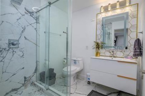 House in Saint Petersburg, Florida 3 bedrooms, 142.42 sq.m. № 1831873 - photo 18