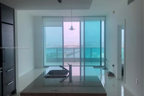 Condo in Miami, Florida, 1 bedroom  № 1741342 - photo 14
