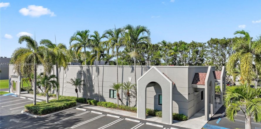 Immobilier commercial à Miami, Floride № 1811577