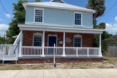 Casa en venta en Titusville, Florida, 3 dormitorios, 176.51 m2 № 1736663 - foto 1