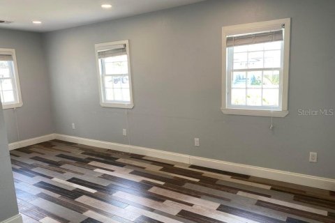 Casa en venta en Titusville, Florida, 3 dormitorios, 176.51 m2 № 1736663 - foto 13