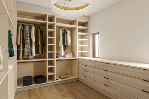 House in Miami Beach, Florida 4 bedrooms, 342.44 sq.m. № 2012939 - photo 11