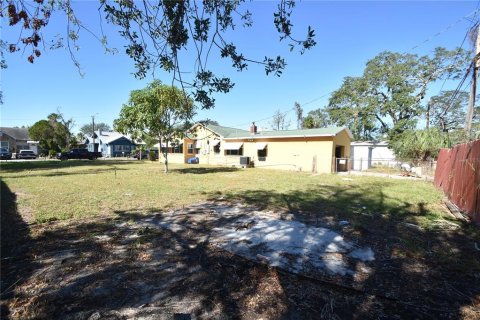 House in Saint Petersburg, Florida 2 bedrooms, 101.82 sq.m. № 1717666 - photo 9