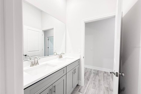 Casa en venta en Eustis, Florida, 4 dormitorios, 204.11 m2 № 2220359 - foto 30