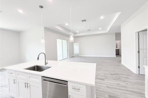 Casa en venta en Eustis, Florida, 4 dormitorios, 204.11 m2 № 2220359 - foto 16