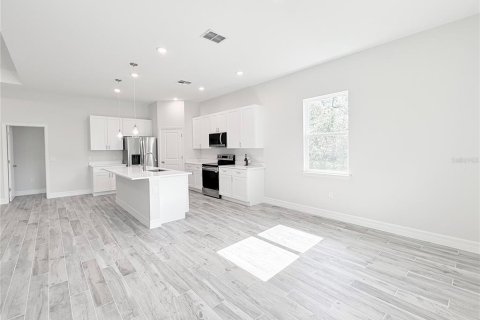 Casa en venta en Eustis, Florida, 4 dormitorios, 204.11 m2 № 2220359 - foto 14