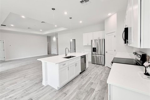 Casa en venta en Eustis, Florida, 4 dormitorios, 204.11 m2 № 2220359 - foto 10