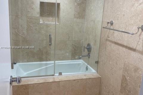 Townhouse in Miami, Florida 3 bedrooms, 187.57 sq.m. № 1953012 - photo 19