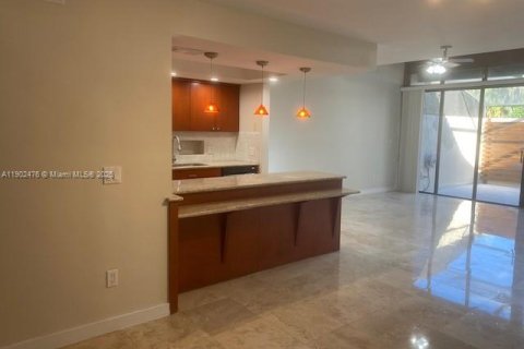 Townhouse in Miami, Florida 3 bedrooms, 187.57 sq.m. № 1953012 - photo 6