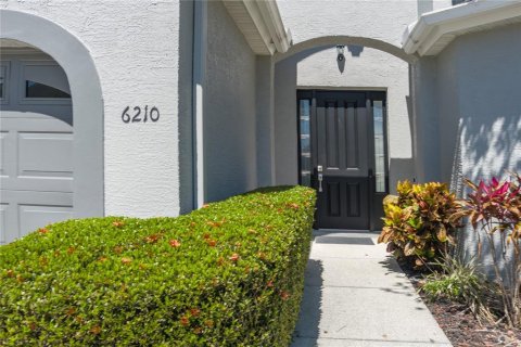 House in Ellenton, Florida 4 bedrooms, 331.48 sq.m. № 1597293 - photo 8