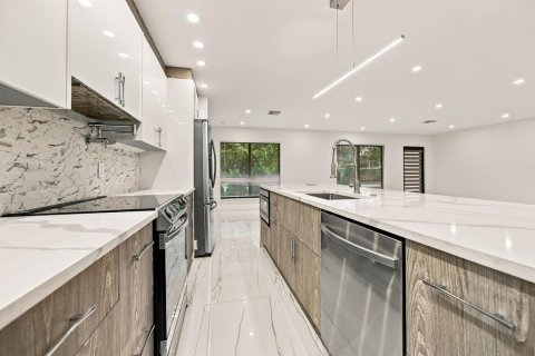 Casa en venta en Fort Lauderdale, Florida, 2 dormitorios, 123.19 m2 № 2395020 - foto 12