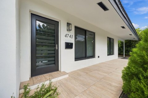 Casa en venta en Fort Lauderdale, Florida, 2 dormitorios, 123.19 m2 № 2395020 - foto 3
