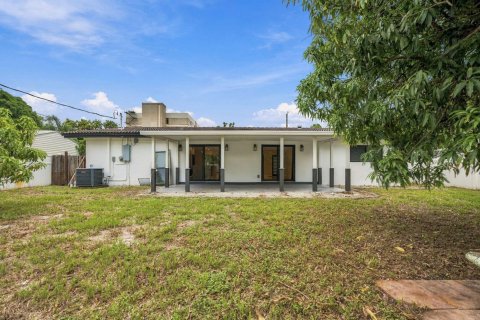 Casa en venta en Fort Lauderdale, Florida, 2 dormitorios, 123.19 m2 № 2395020 - foto 24