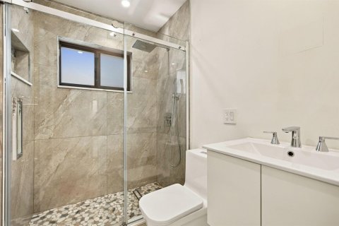 Casa en venta en Fort Lauderdale, Florida, 2 dormitorios, 123.19 m2 № 2395020 - foto 17