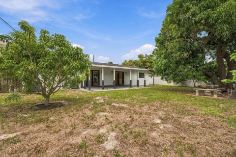Casa en venta en Fort Lauderdale, Florida, 2 dormitorios, 123.19 m2 № 2395020 - foto 25
