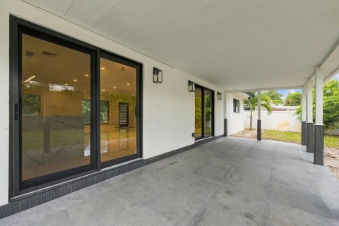Casa en venta en Fort Lauderdale, Florida, 2 dormitorios, 123.19 m2 № 2395020 - foto 21