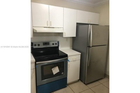 Снять в аренду виллу или дом в Дорал, Флорида 2 спальни, 93.83м2, № 1973351 - фото 4