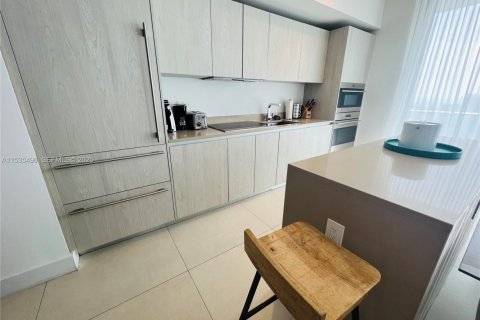 Copropriété à vendre à Hollywood, Floride: 2 chambres, 100.98 m2 № 1976602 - photo 13