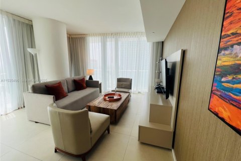 Copropriété à vendre à Hollywood, Floride: 2 chambres, 100.98 m2 № 1976602 - photo 14