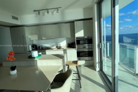 Copropriété à vendre à Hollywood, Floride: 2 chambres, 100.98 m2 № 1976602 - photo 29