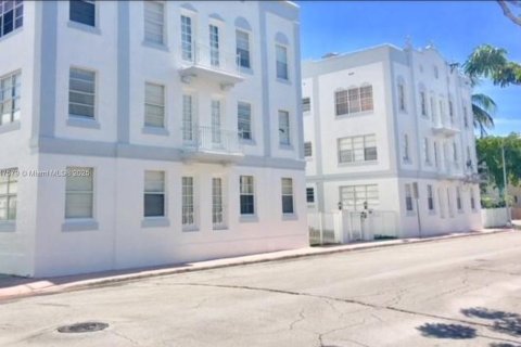 Купить кондоминиум в Майами-Бич, Флорида 1 спальня, 54.81м2, № 1852017 - фото 1