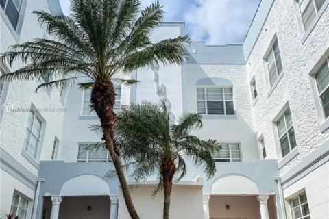 Купить кондоминиум в Майами-Бич, Флорида 1 спальня, 54.81м2, № 1852017 - фото 2