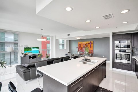 Condo in Doral, Florida, 3 bedrooms  № 1497237 - photo 11