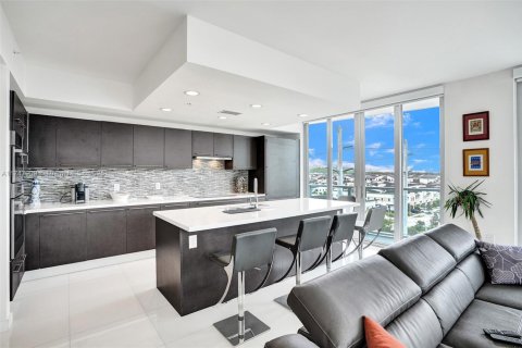 Condo in Doral, Florida, 3 bedrooms  № 1497237 - photo 10