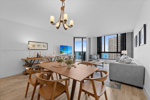 Condominio en venta en Miami, Florida, 2 dormitorios, 144.46 m2 № 1951369 - foto 3