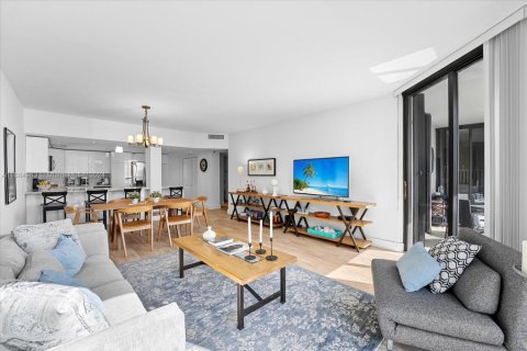 Condominio en venta en Miami, Florida, 2 dormitorios, 144.46 m2 № 1951369 - foto 12