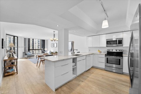 Condominio en venta en Miami, Florida, 2 dormitorios, 144.46 m2 № 1951369 - foto 10
