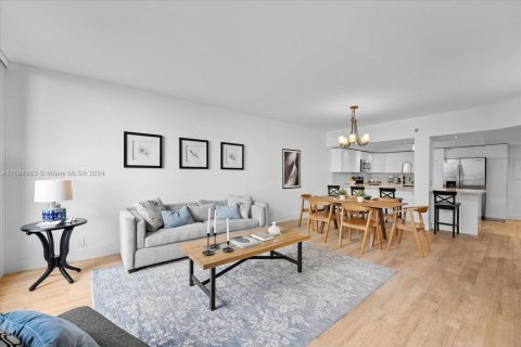 Condominio en venta en Miami, Florida, 2 dormitorios, 144.46 m2 № 1951369 - foto 6