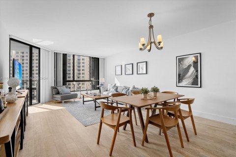 Condominio en venta en Miami, Florida, 2 dormitorios, 144.46 m2 № 1951369 - foto 4