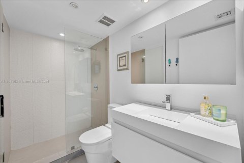 Condominio en venta en Miami, Florida, 2 dormitorios, 144.46 m2 № 1951369 - foto 18