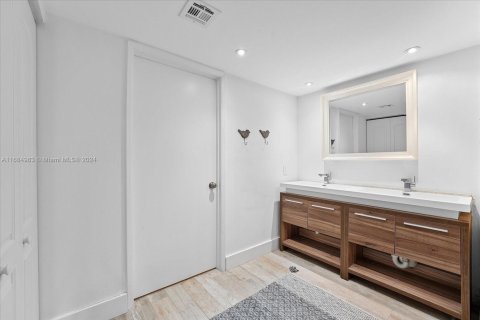 Condominio en venta en Miami, Florida, 2 dormitorios, 144.46 m2 № 1951369 - foto 19