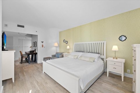 Condominio en venta en Miami, Florida, 2 dormitorios, 144.46 m2 № 1951369 - foto 15