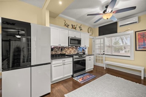House in Ocala, Florida 2 bedrooms, 211.17 sq.m. № 1614142 - photo 16
