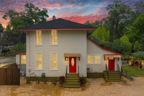 House in Ocala, Florida 2 bedrooms, 211.17 sq.m. № 1614142 - photo 2