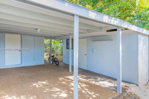 House in Sunrise, Florida 2 bedrooms, 169.18 sq.m. № 2030323 - photo 11