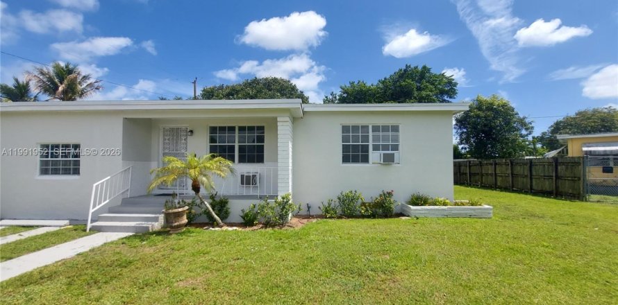 Villa ou maison à Miami, Floride 3 chambres, 110.27 m2 № 2055773