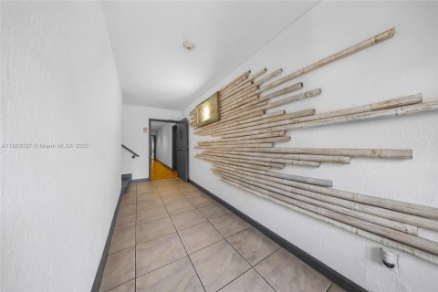 Condo in Miami Beach, Florida, 1 bedroom  № 1924798 - photo 5
