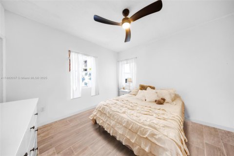 Condo in Miami Beach, Florida, 1 bedroom  № 1924798 - photo 15