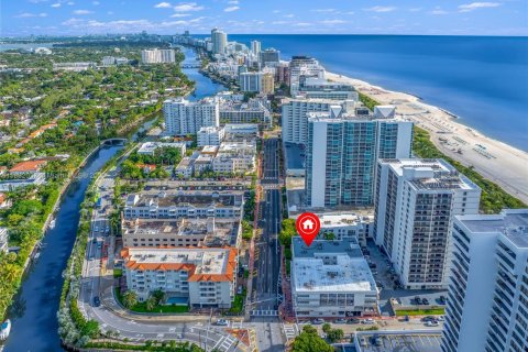 Condo in Miami Beach, Florida, 1 bedroom  № 1924798 - photo 20