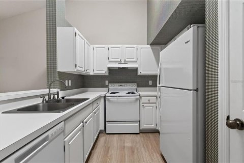 Condominio en alquiler en Gainesville, Florida, 2 dormitorios, 116.13 m2 № 2416754 - foto 5