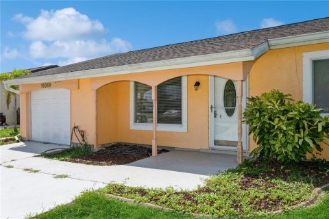 Villa ou maison à vendre à Port Charlotte, Floride: 3 chambres, 122.63 m2 № 1326813 - photo 2