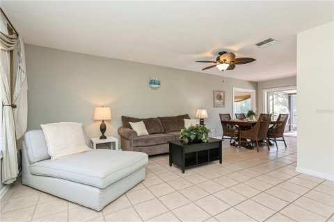 Villa ou maison à vendre à Port Charlotte, Floride: 3 chambres, 122.63 m2 № 1326813 - photo 3