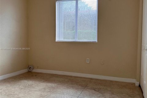 Villa ou maison à louer à Miami, Floride: 3 chambres, 195.47 m2 № 1921471 - photo 5