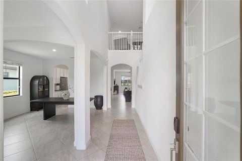 House in LORRAINE LAKES in Bradenton, Florida 5 bedrooms, 302.58 sq.m. № 2238182 - photo 6